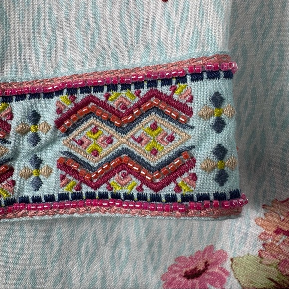 John Mark V-Neck Linen Blend Floral Beaded Tunic Top L Blue Pink Beachy Coastal - Picture 6 of 9